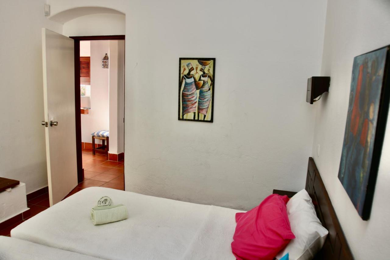 Villa Jacaranda - 550M From The Beach - Free Wifi - By Bedzy Αλμπουφέιρα Εξωτερικό φωτογραφία