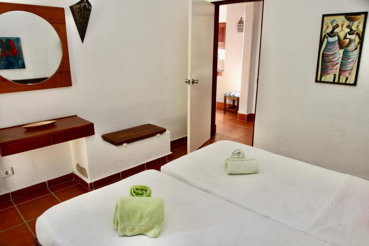 Villa Jacaranda - 550M From The Beach - Free Wifi - By Bedzy Αλμπουφέιρα Εξωτερικό φωτογραφία