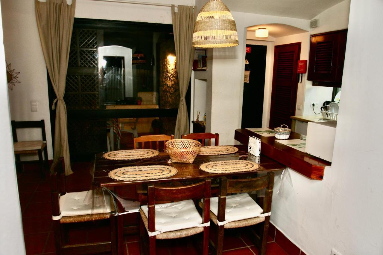 Villa Jacaranda - 550M From The Beach - Free Wifi - By Bedzy Αλμπουφέιρα Εξωτερικό φωτογραφία